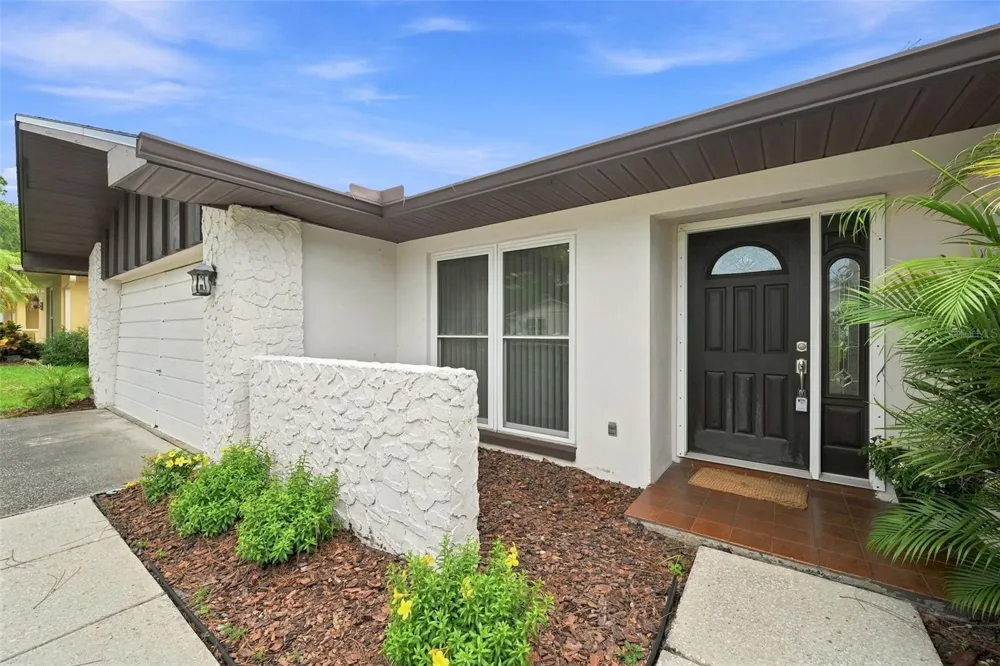 203 HILLCREST DRIVE Safety Harbor, FL 34695