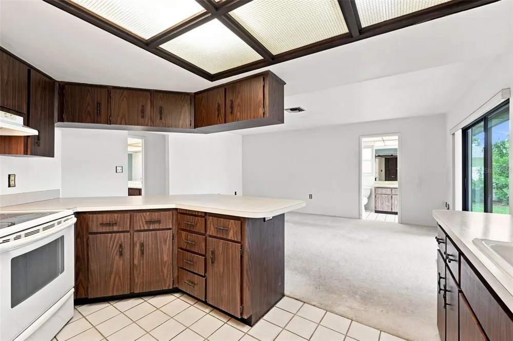 203 HILLCREST DRIVE Safety Harbor, FL 34695