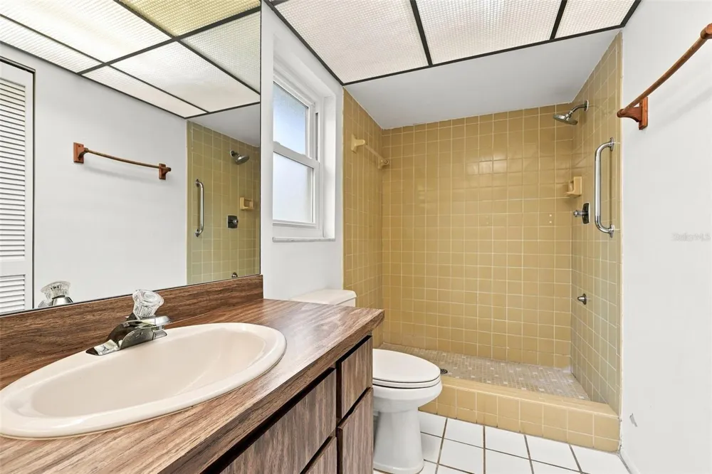 203 HILLCREST DRIVE Safety Harbor, FL 34695