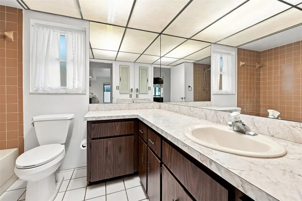 203 HILLCREST DRIVE Safety Harbor, FL 34695