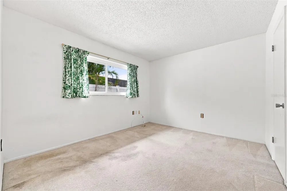 203 HILLCREST DRIVE Safety Harbor, FL 34695