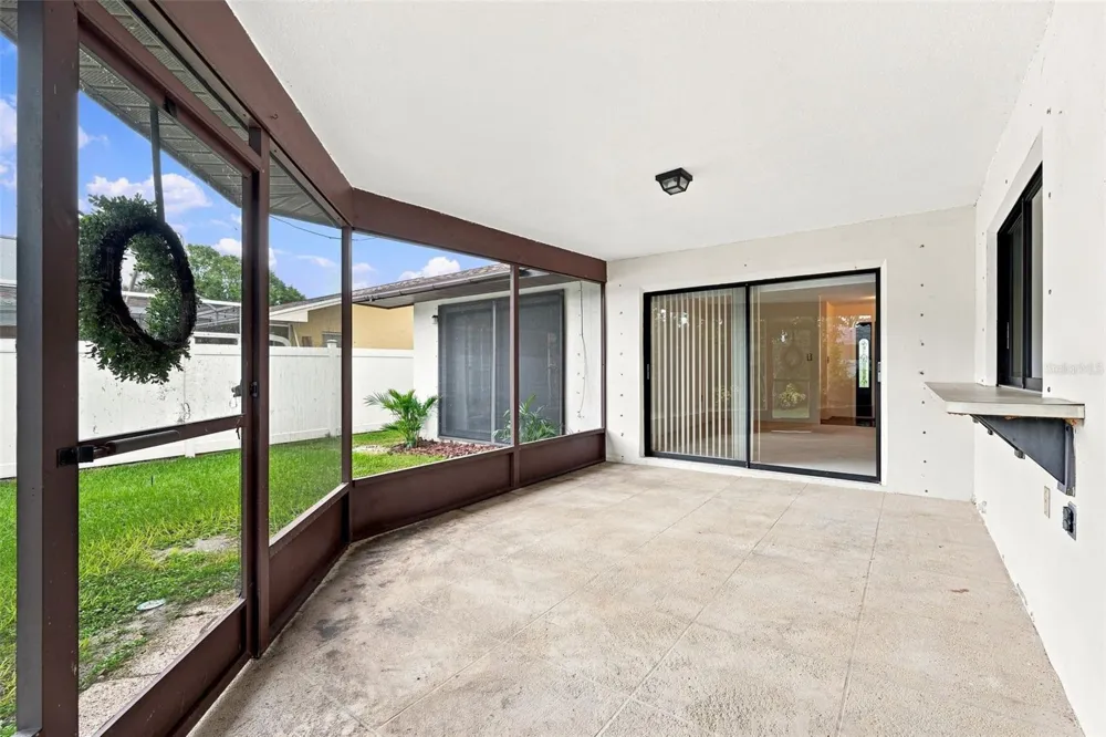203 HILLCREST DRIVE Safety Harbor, FL 34695