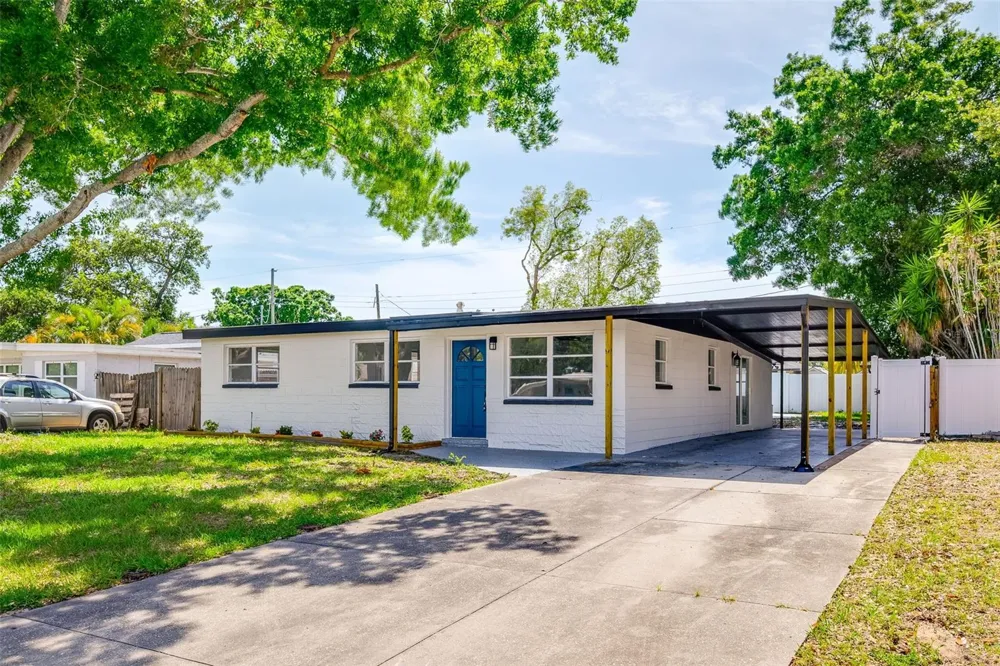 9596 GROVELAND STREET Seminole, FL 33772