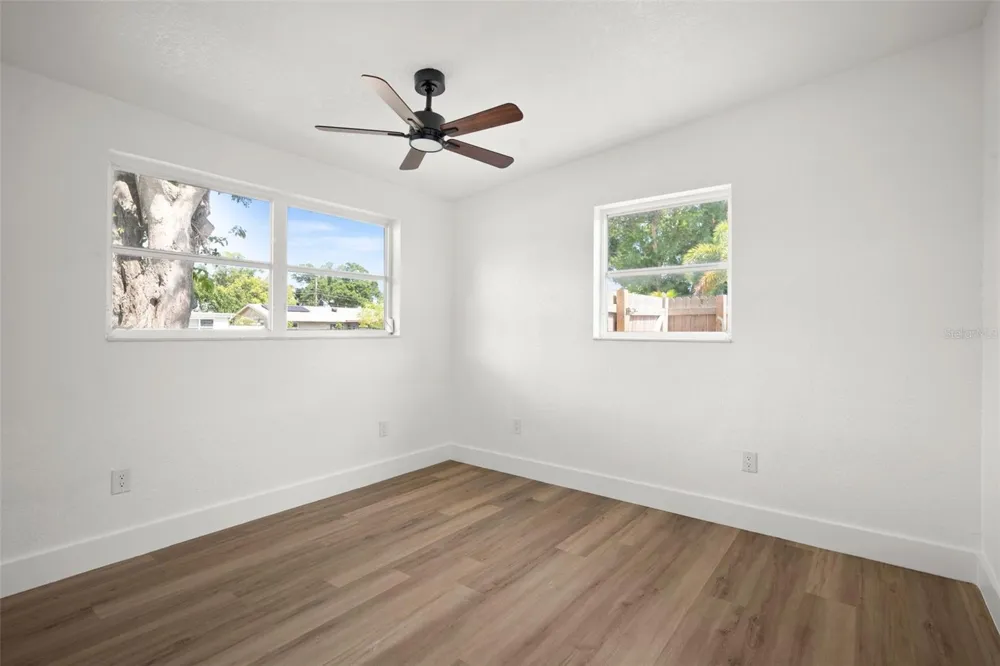 9596 GROVELAND STREET Seminole, FL 33772