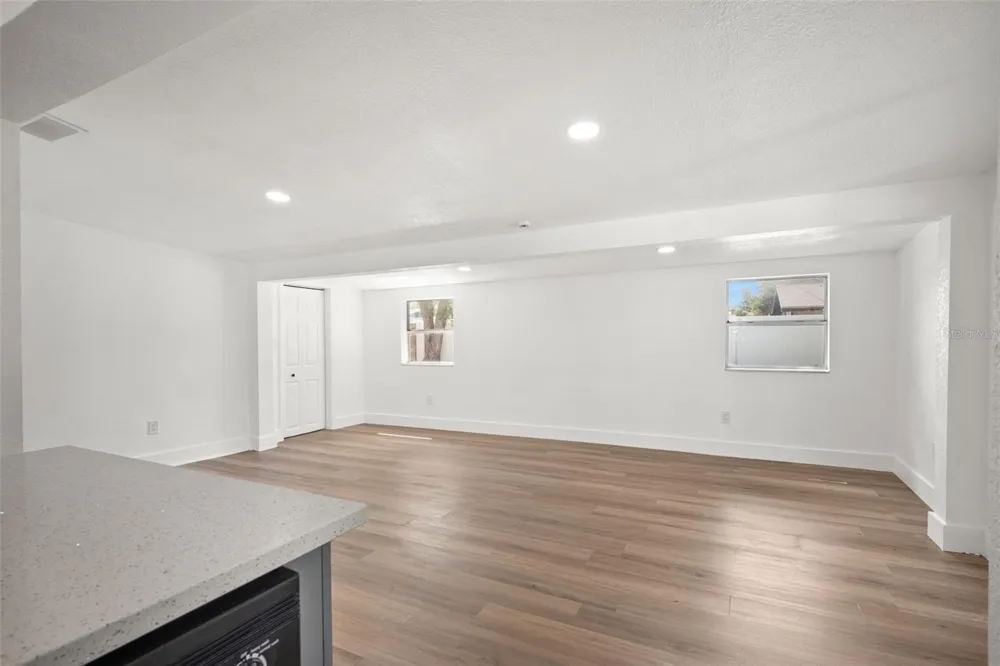 9596 GROVELAND STREET Seminole, FL 33772