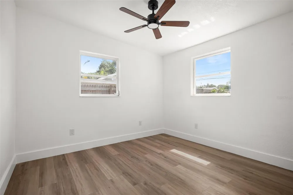 9596 GROVELAND STREET Seminole, FL 33772