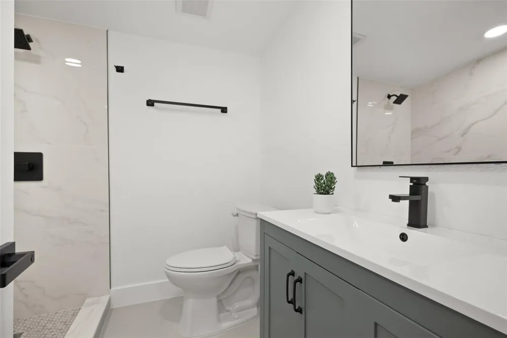 9596 GROVELAND STREET Seminole, FL 33772