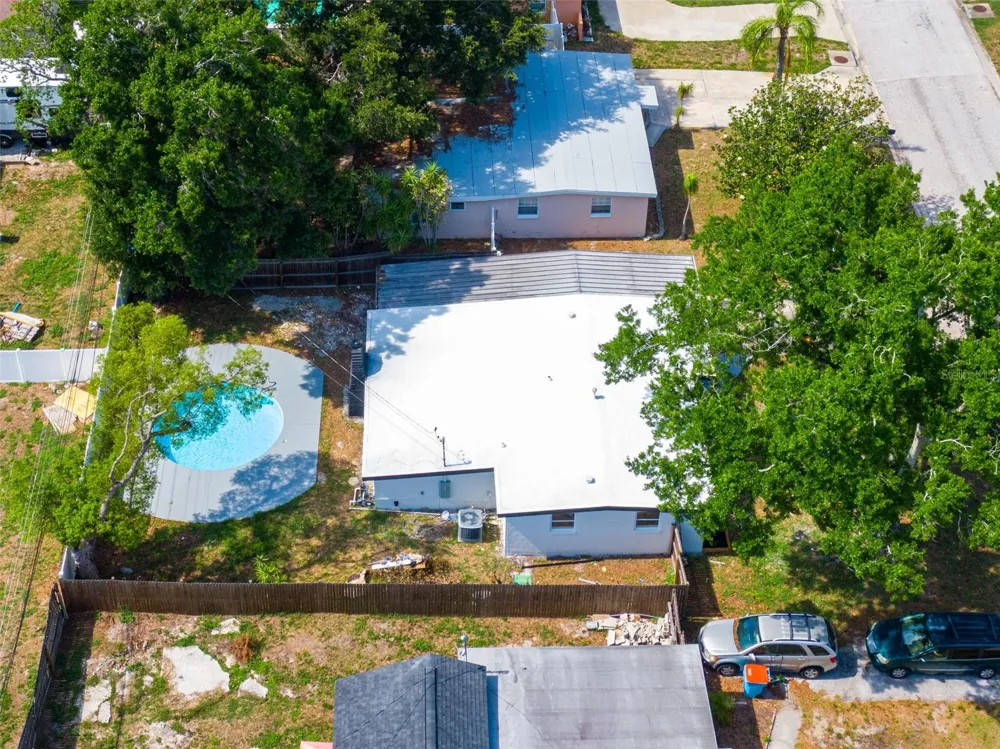 9596 GROVELAND STREET Seminole, FL 33772
