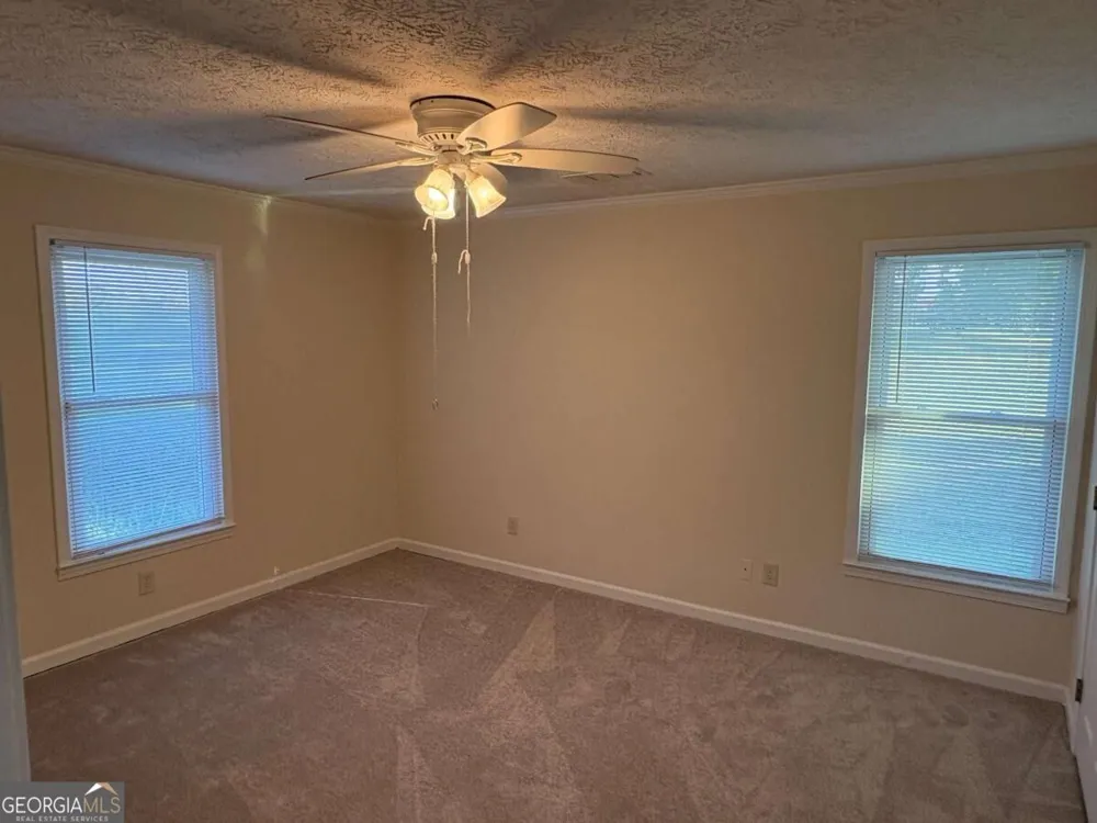 3749 Old Plainview R Oakwood, GA 30566