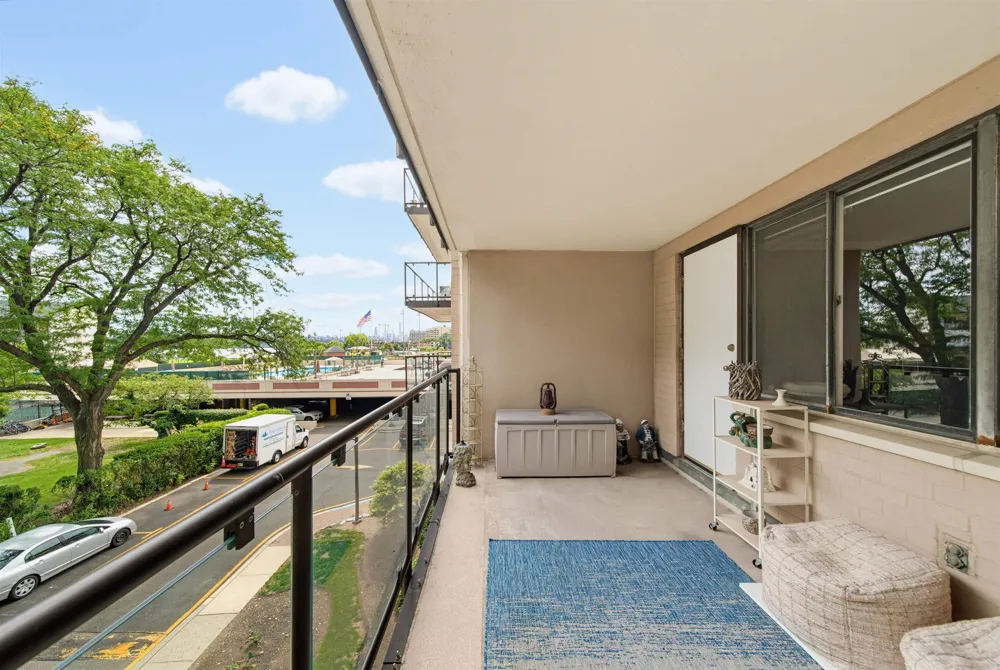 1203 RIVER RD Edgewater, NJ 07020
