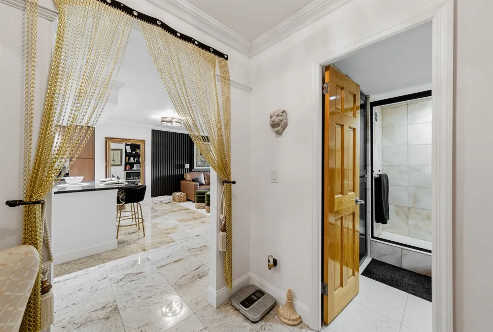 1203 RIVER RD Edgewater, NJ 07020