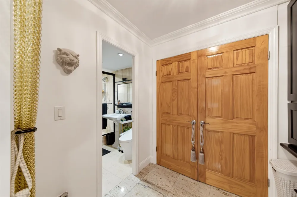 1203 RIVER RD Edgewater, NJ 07020