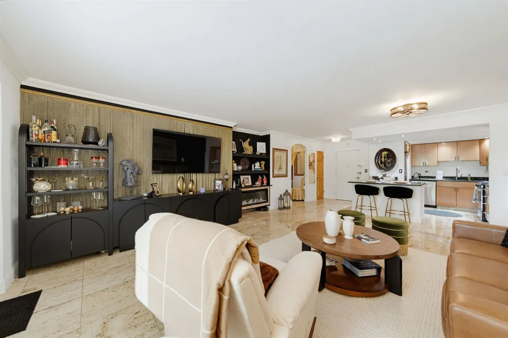 1203 RIVER RD Edgewater, NJ 07020
