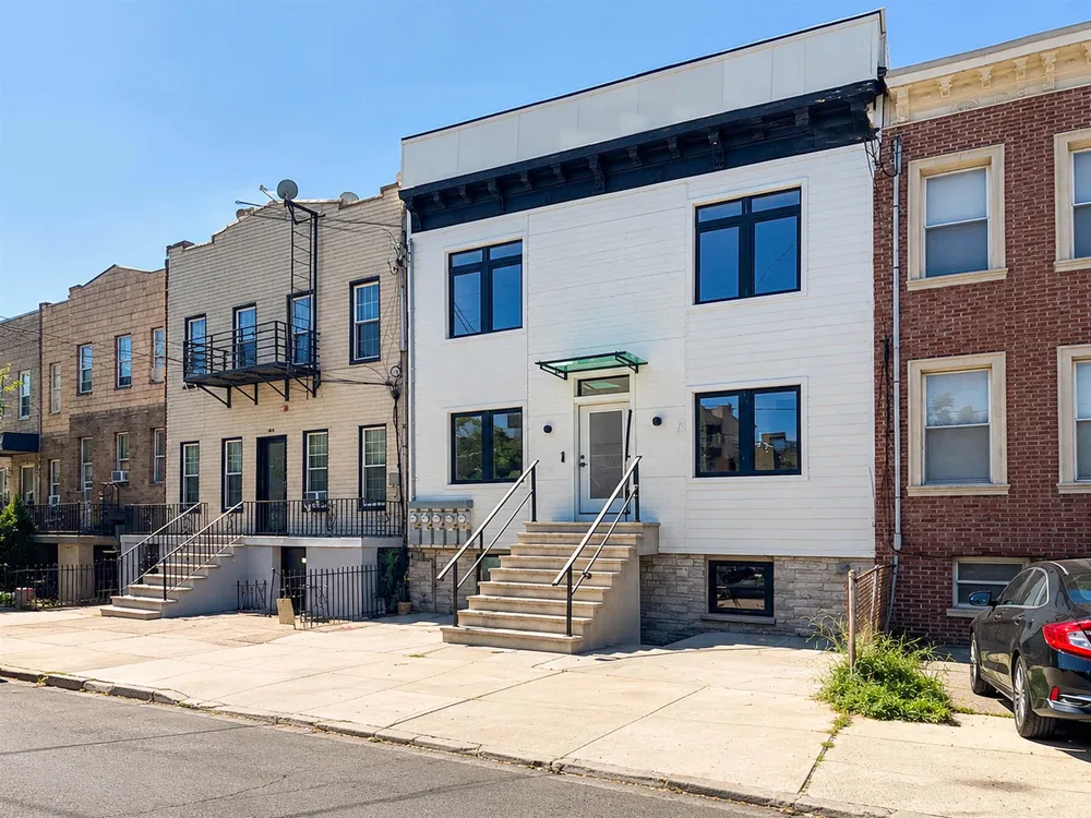 291 NEW YORK AVE Jersey City, NJ 07307