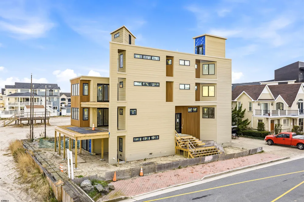 110 S Philadelphia Ave Ventnor, NJ 08406