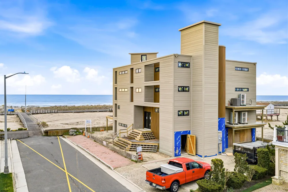 110 S Philadelphia Ave Ventnor, NJ 08406