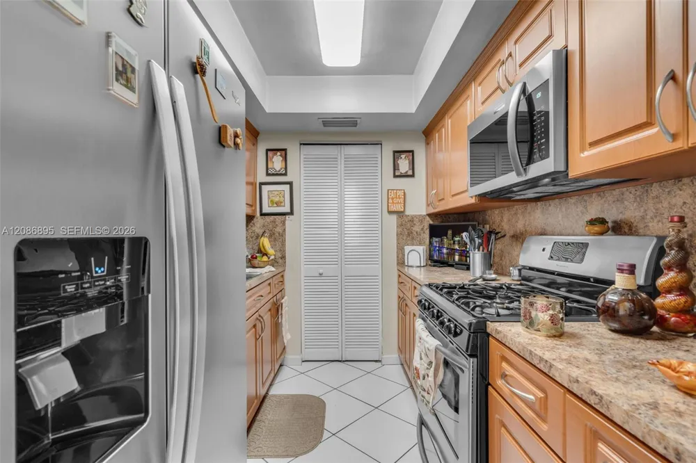 1300 W 53rd St #20 Hialeah, FL 33012
