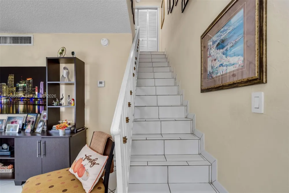 1300 W 53rd St #20 Hialeah, FL 33012
