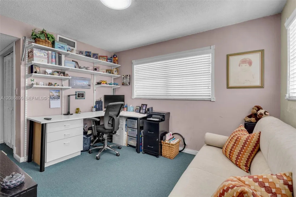1300 W 53rd St #20 Hialeah, FL 33012