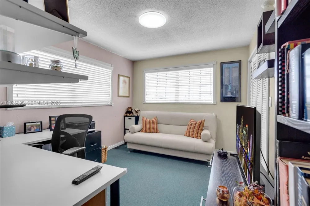 1300 W 53rd St #20 Hialeah, FL 33012