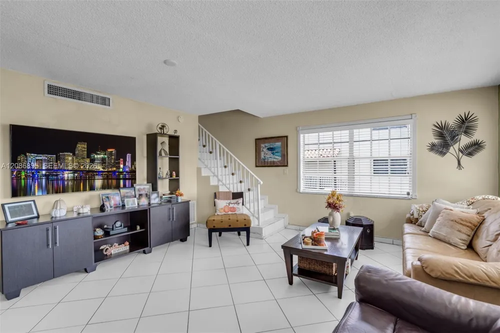 1300 W 53rd St #20 Hialeah, FL 33012