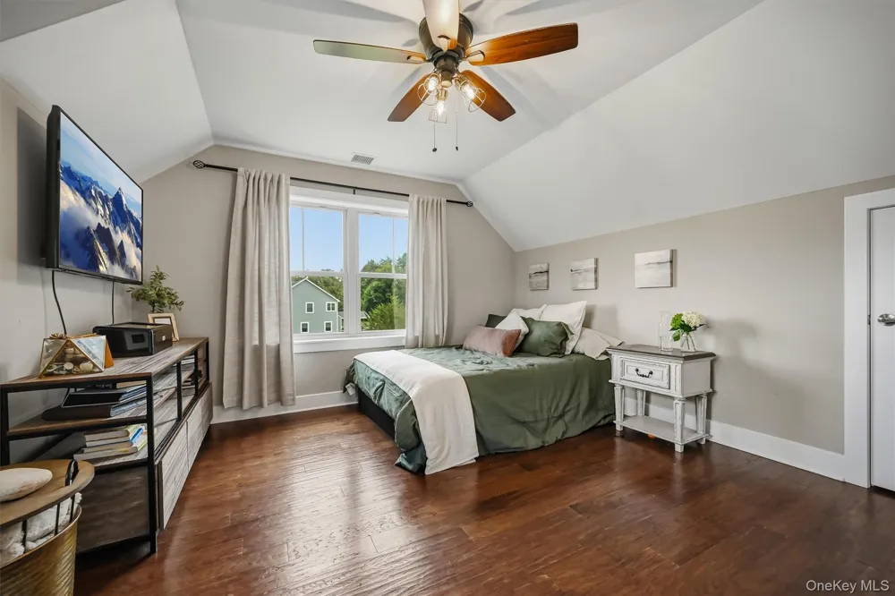 34 Boville Court Chester, NY 10918