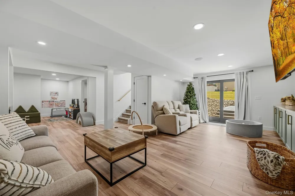 34 Boville Court Chester, NY 10918