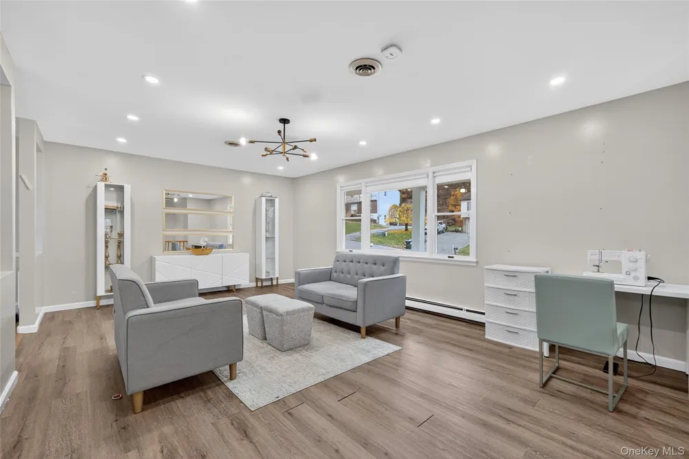 11 Pennsylvania Avenue Monroe, NY 10950
