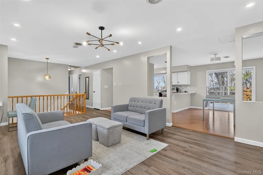 11 Pennsylvania Avenue Monroe, NY 10950