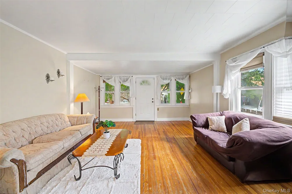 6128 62nd Street Middle Village, NY 11379