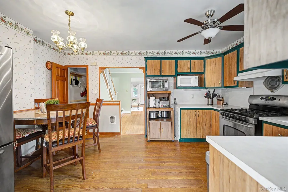 6128 62nd Street Middle Village, NY 11379