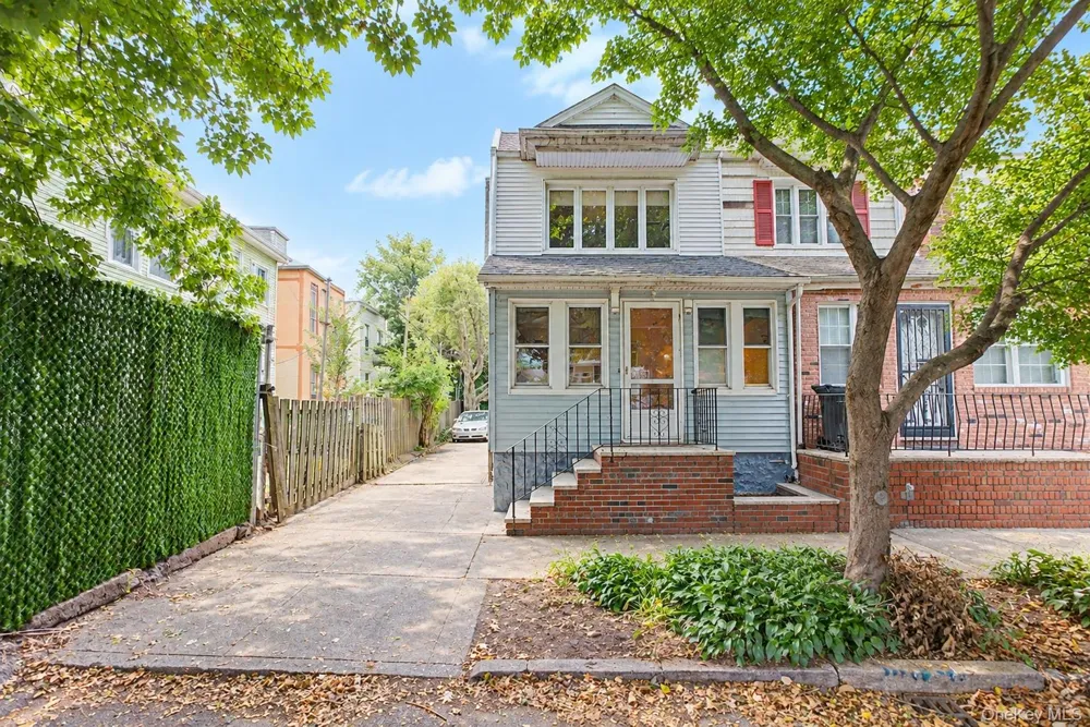 6128 62nd Street Middle Village, NY 11379