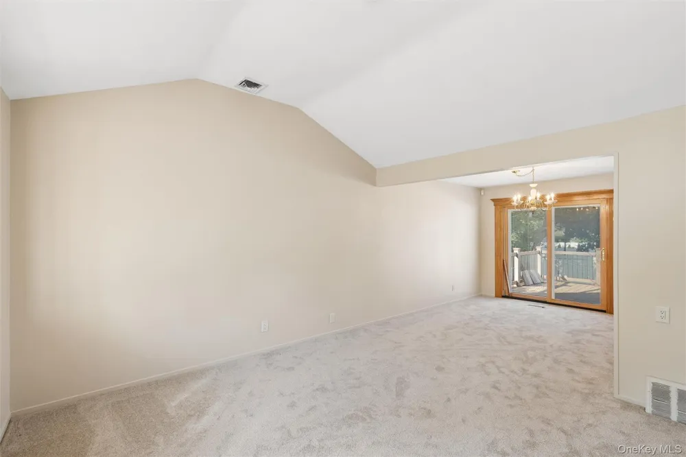 52 Narcissus Avenue Jericho, NY 11753