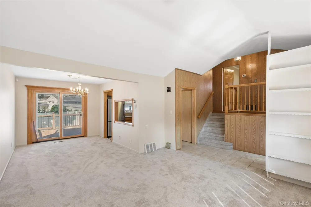 52 Narcissus Avenue Jericho, NY 11753