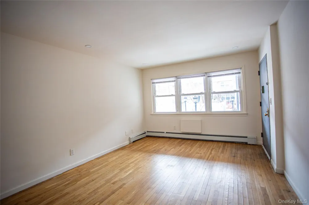 765 Shore Road #1L Long Beach, NY 11561