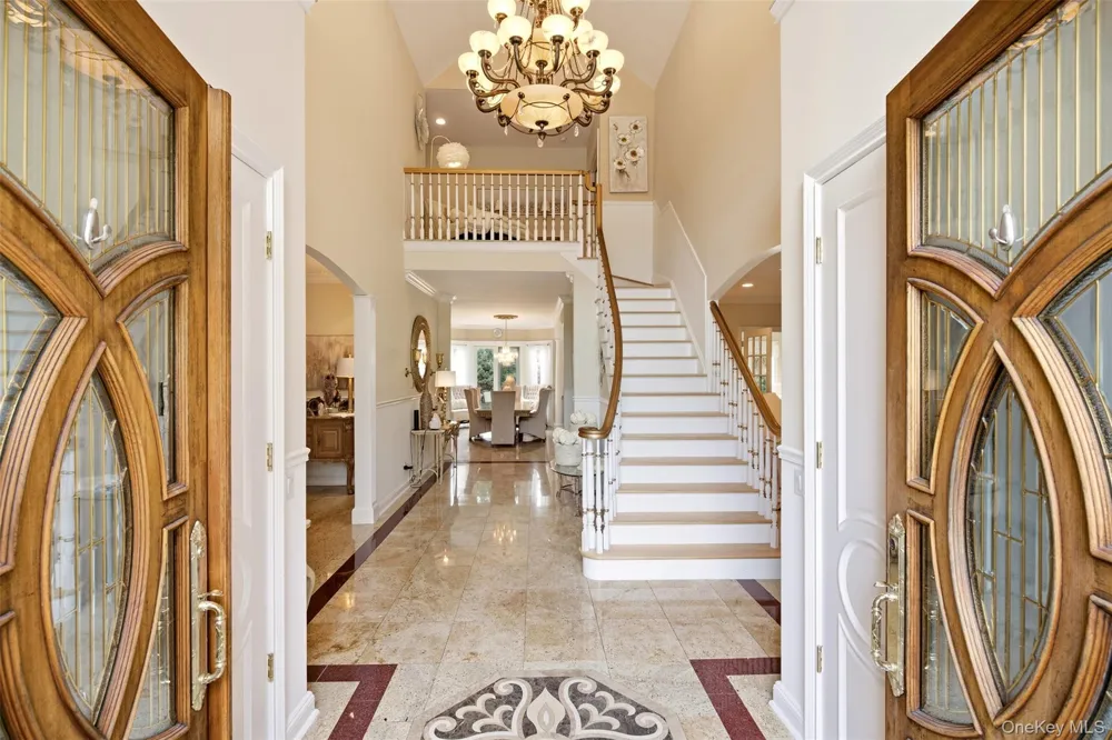 15 Peppermill Lane Dix Hills, NY 11746