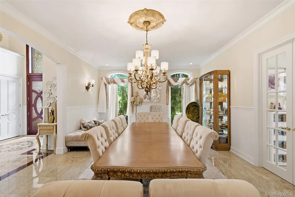 15 Peppermill Lane Dix Hills, NY 11746