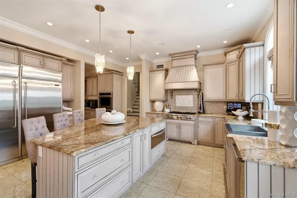 15 Peppermill Lane Dix Hills, NY 11746