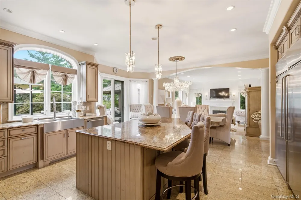 15 Peppermill Lane Dix Hills, NY 11746