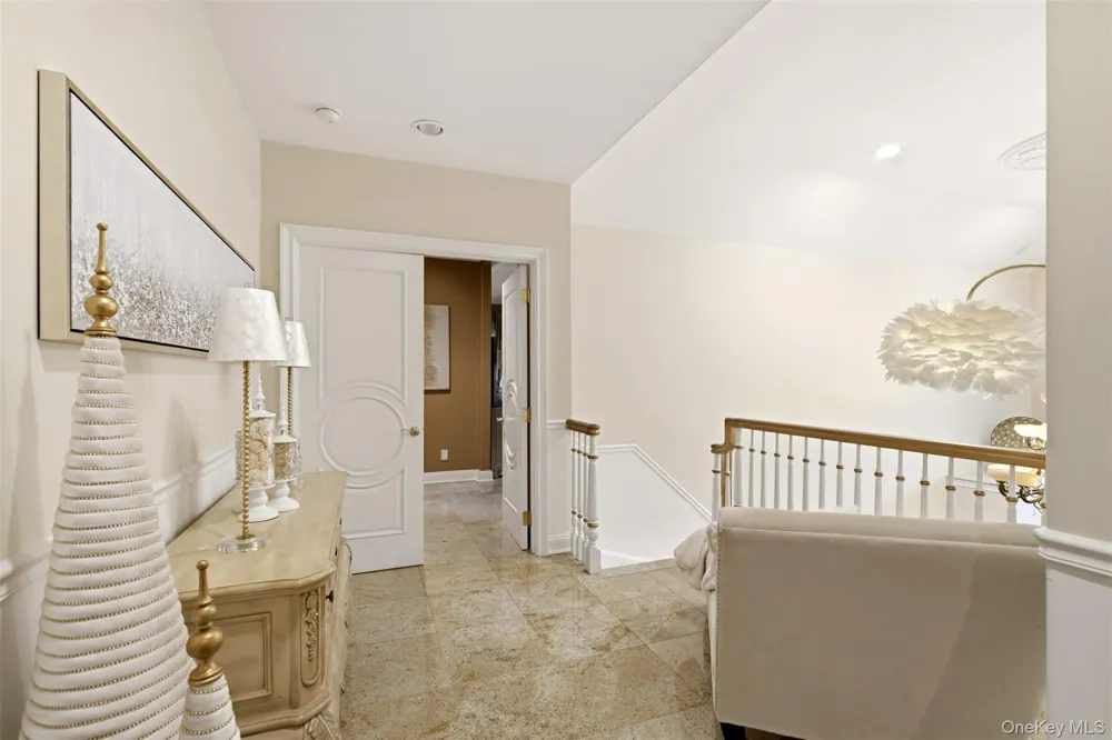 15 Peppermill Lane Dix Hills, NY 11746