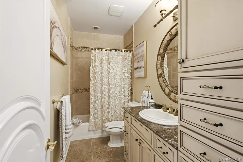 15 Peppermill Lane Dix Hills, NY 11746