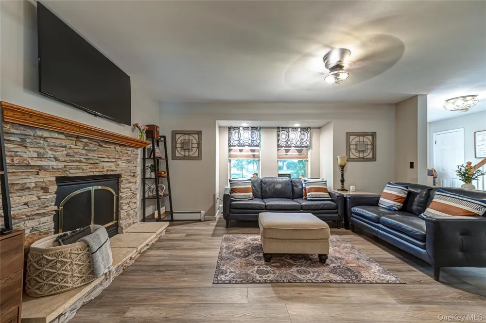40 Golf Club Circle Manorville, NY 11949