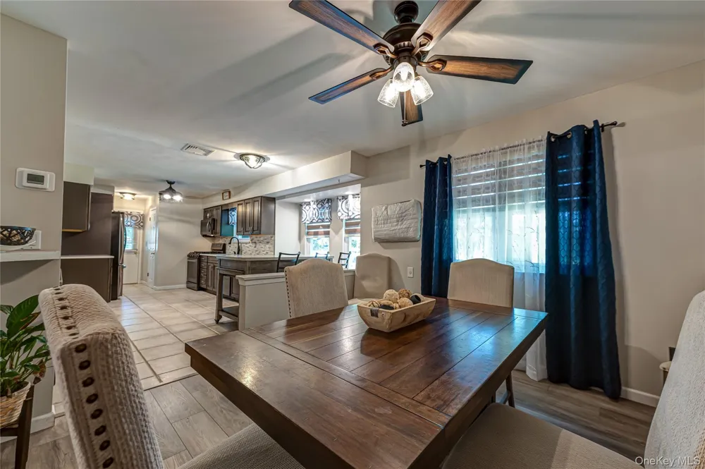 40 Golf Club Circle Manorville, NY 11949