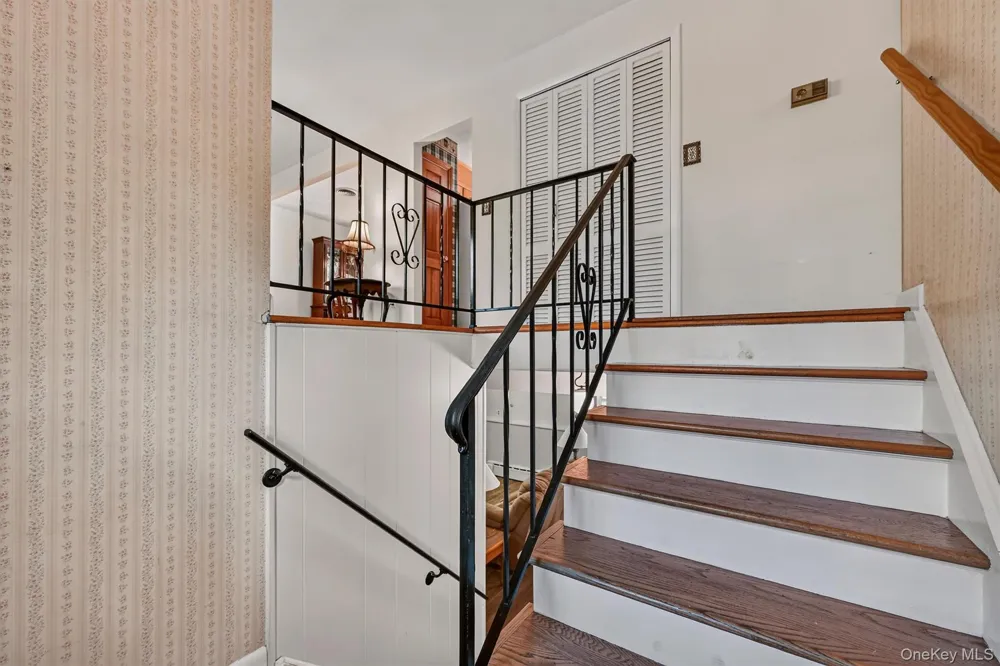 24 Meadow Street Newburgh, NY 12550