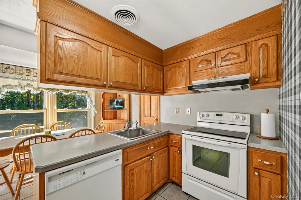 24 Meadow Street Newburgh, NY 12550