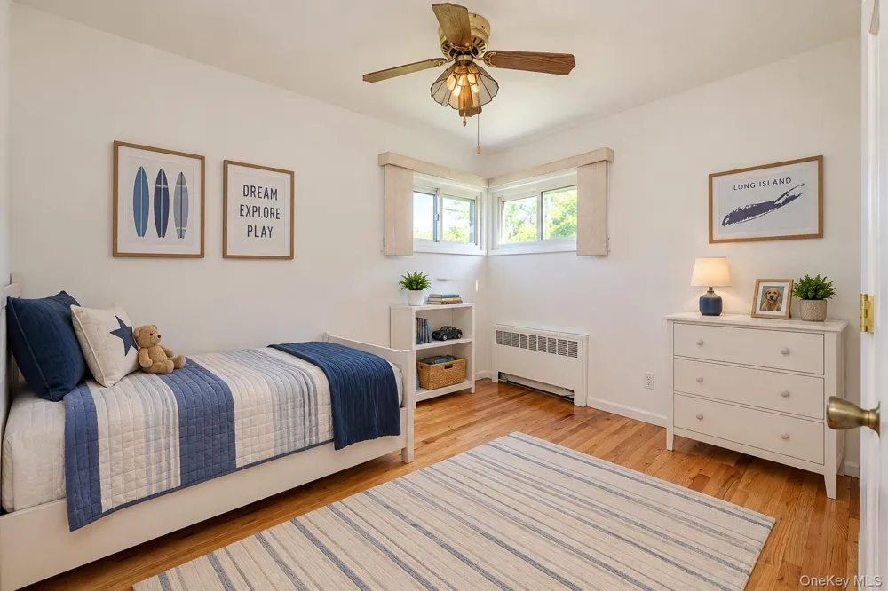 957 Fulton Avenue Lindenhurst, NY 11757