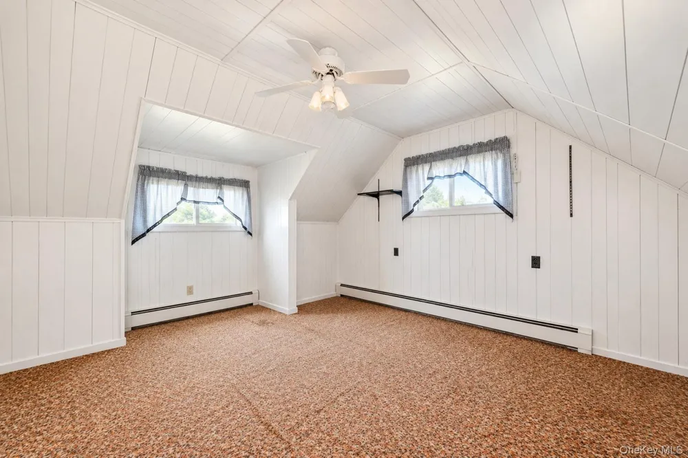 957 Fulton Avenue Lindenhurst, NY 11757