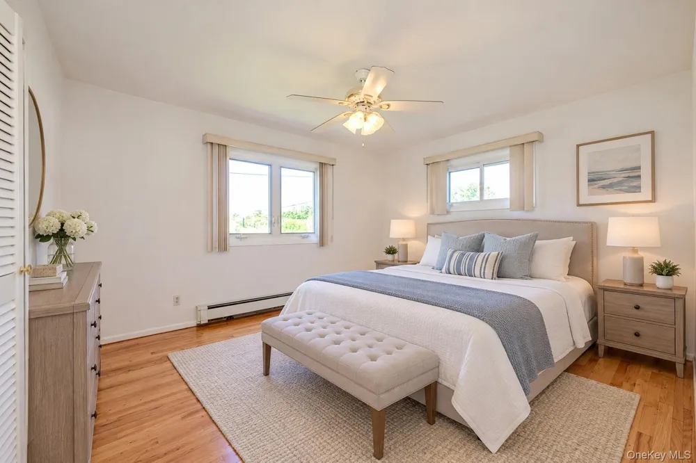 957 Fulton Avenue Lindenhurst, NY 11757