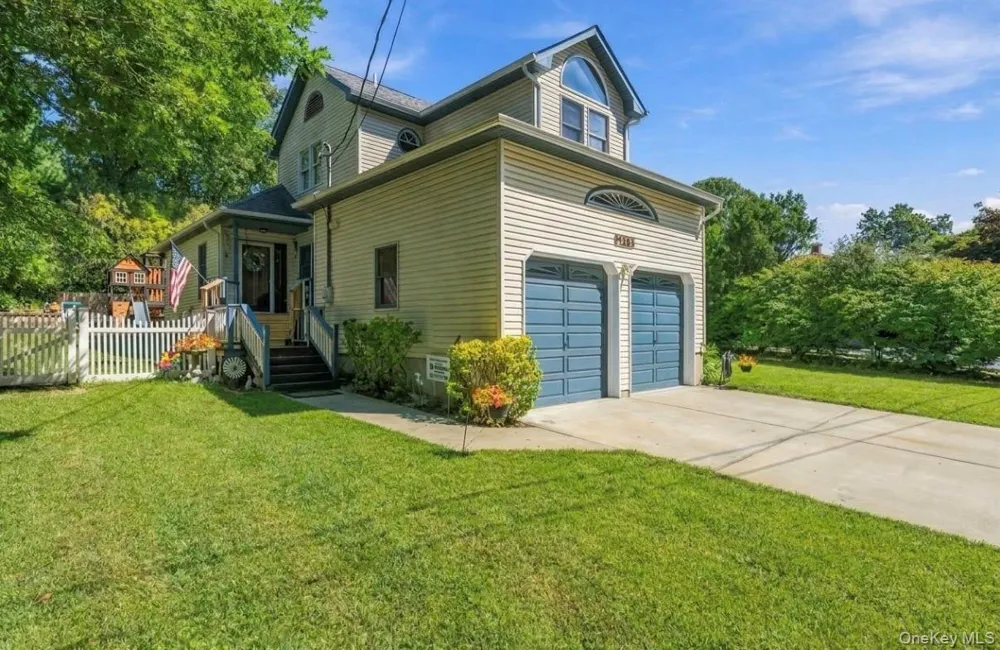 277 Smith Road Shirley, NY 11967
