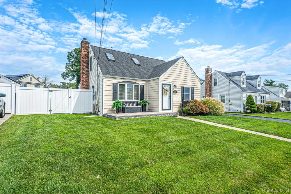 525 Secatogue Avenue Farmingdale, NY 11735